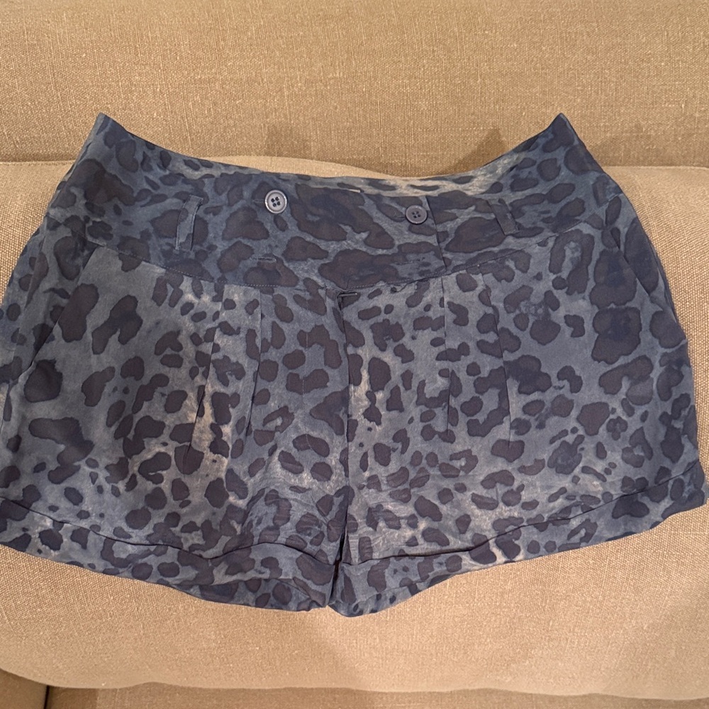 Intermix Stylish Silk Leopard Print Women's Shorts